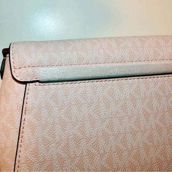 Michael Kors Light Pink Medium Logo Convertible Crossbody Bag - Picture 3 of 11